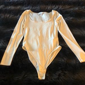 Never worn white Top Shop ribbed long sleeve body suit size 8
